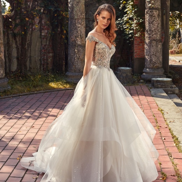 Eve of Milady Wedding Dress style 1609 - Picture 14 of 14